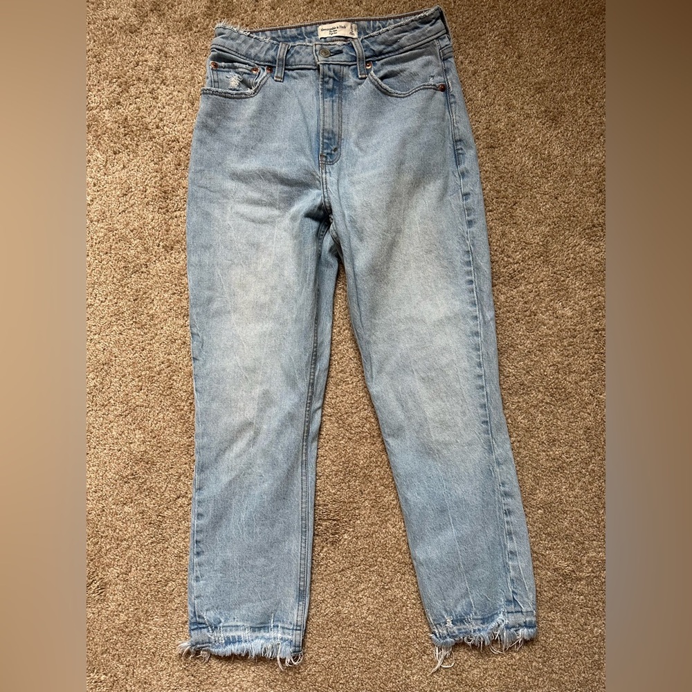 Abercrombie The Mom High Rise Curve Love Jeans